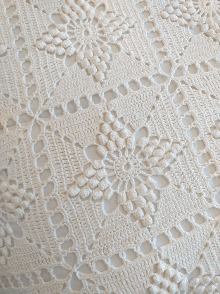 Colcha em croche feita á mão 250x250 mt