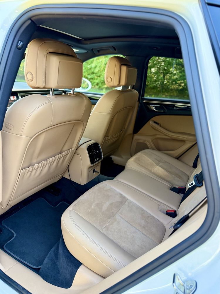 Porsche Macan 2.0 White Pearl