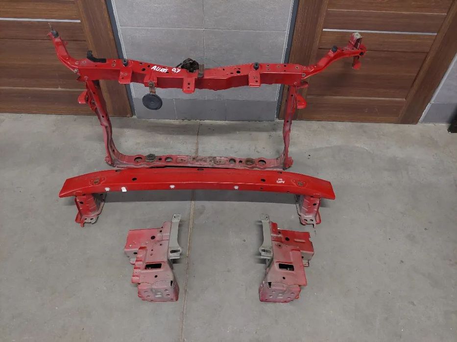 CZOŁÓWKA BELKA ZDERZAKA 2XPODŁUŻNICE TOYOTA AURIS R2007