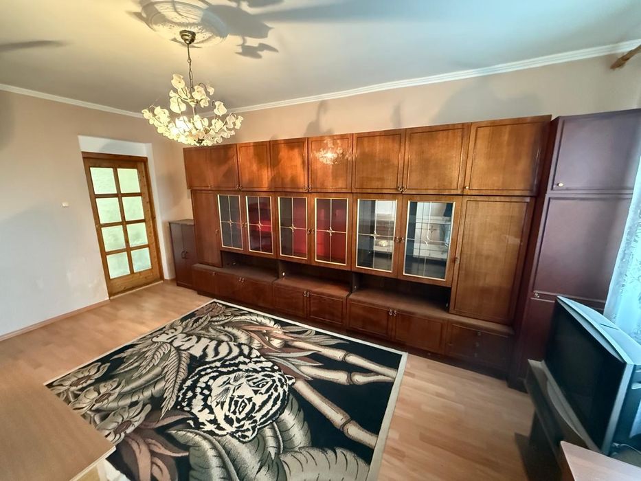 Продаю 2х комнатную квартиру в Центре.