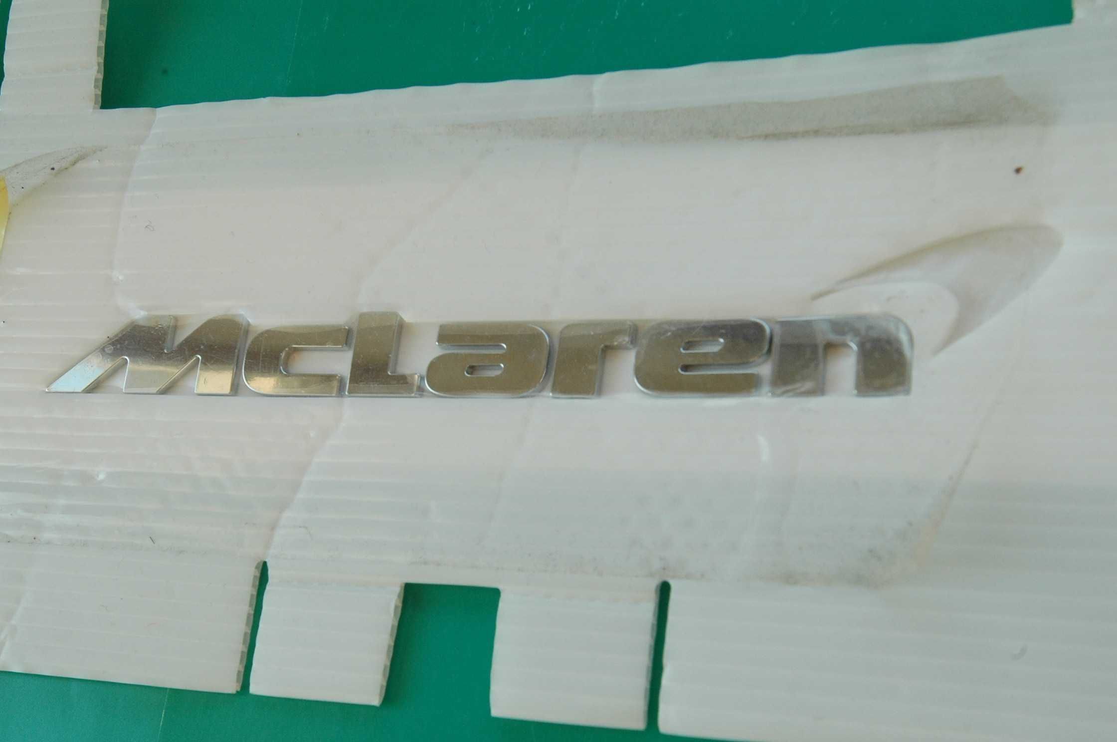 F1 z linii  produkcyjnej  McLaren ten znak jest na pojazdach za milion
