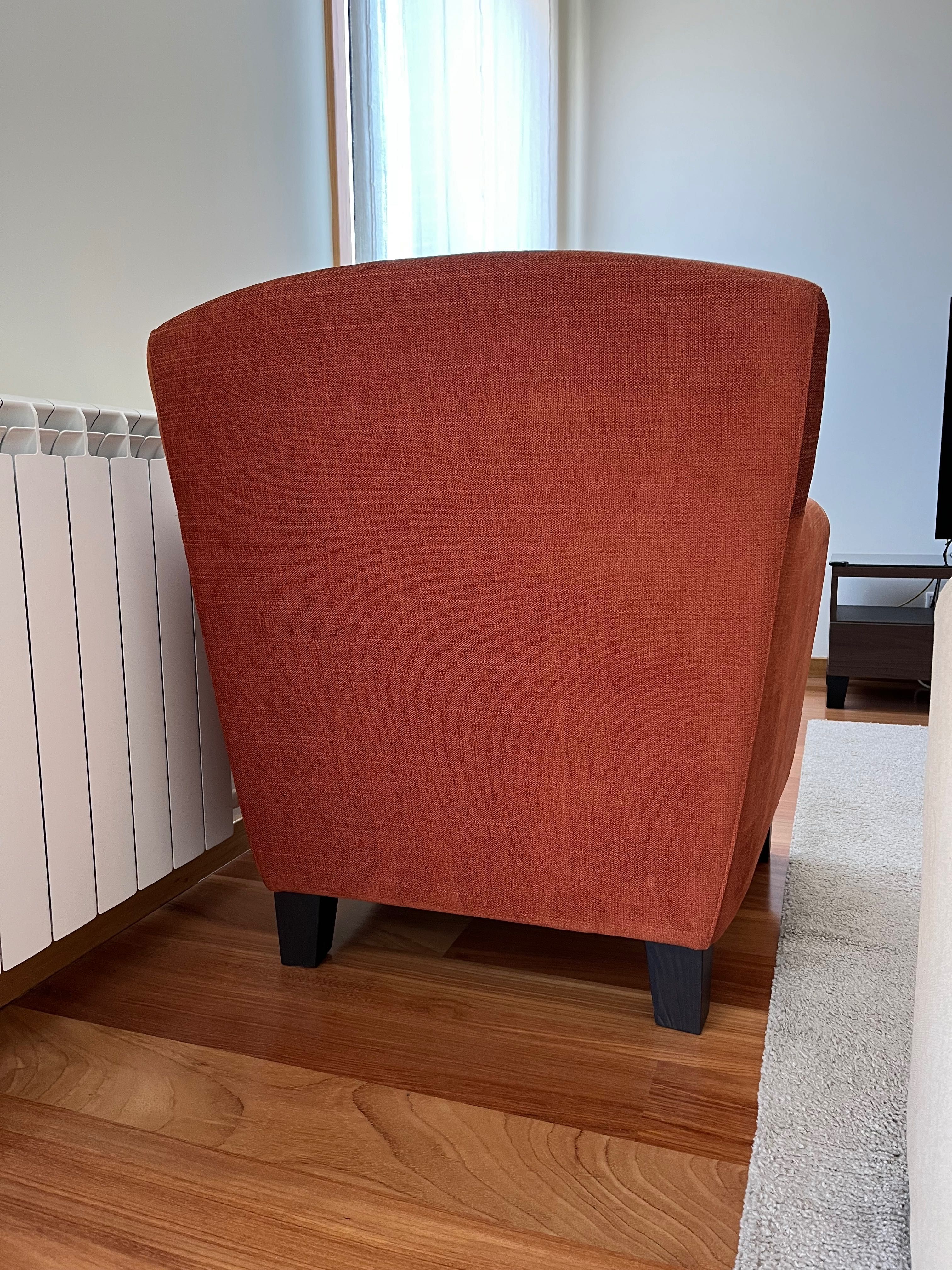 Poltrona IKEA – Conforto, Clássico com Design Intemporal