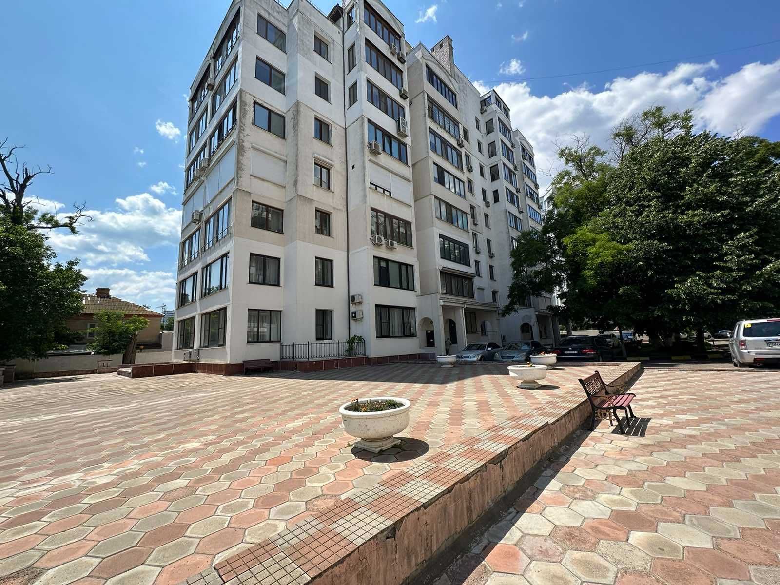 Квартира в малоэтажном доме, пер Дунаева\Французский б-р, с паркингом.