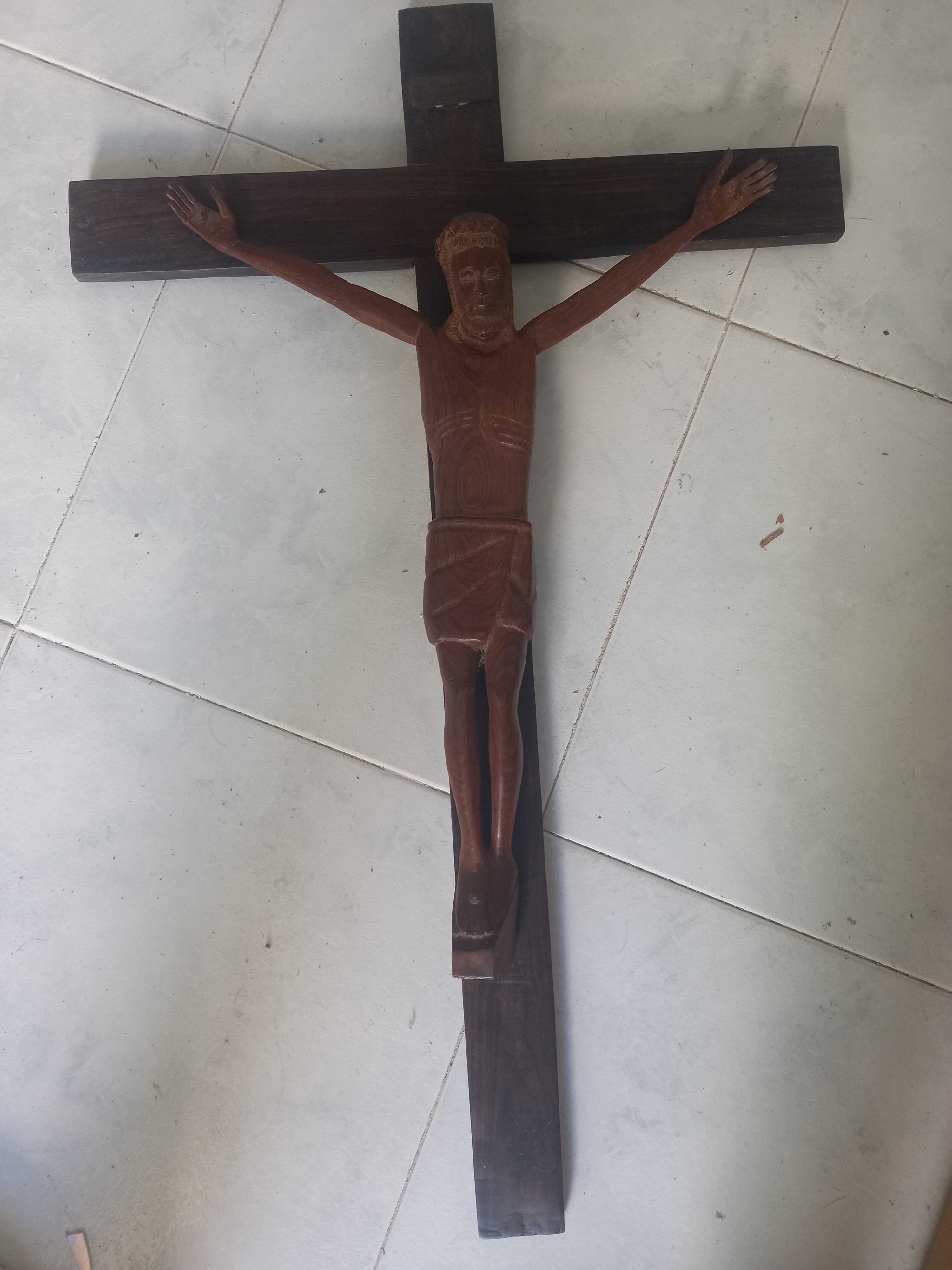 Crucifixo em Madeira