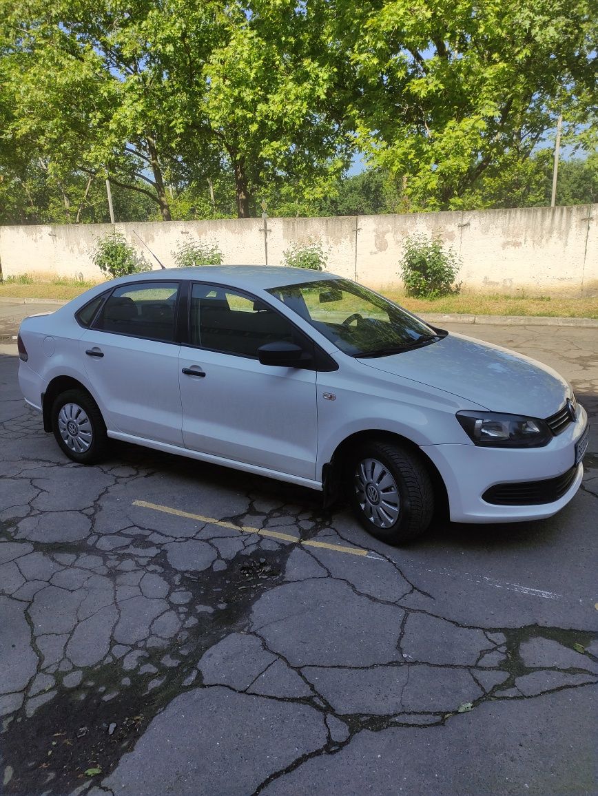 Продам автомобиль Volkswagen Polo 2011 года, газ-бензин