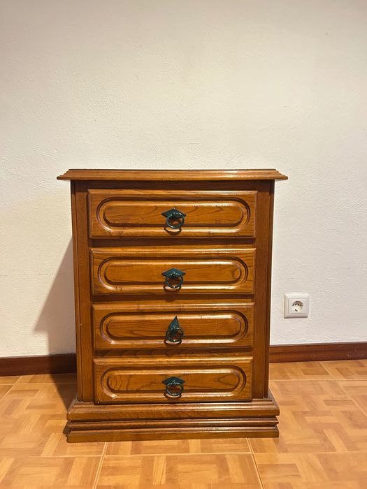 Secretaria vintage em pinho de ótima qualidade