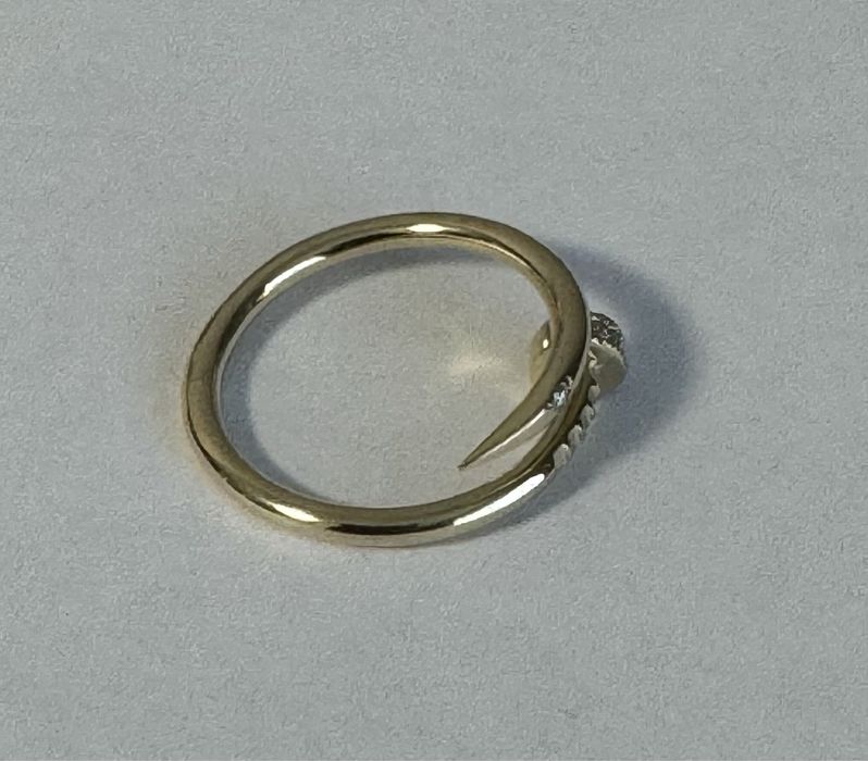 тое кольцо "Cartier" с бриллиантами