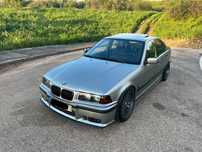 BMW 328 i Touring Sport