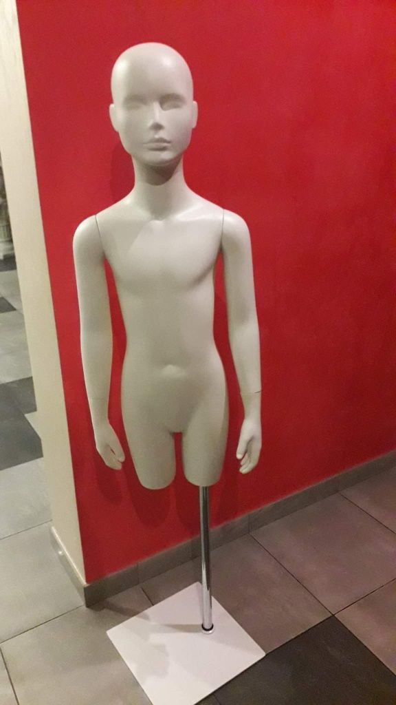 Manekin wystawowy biały