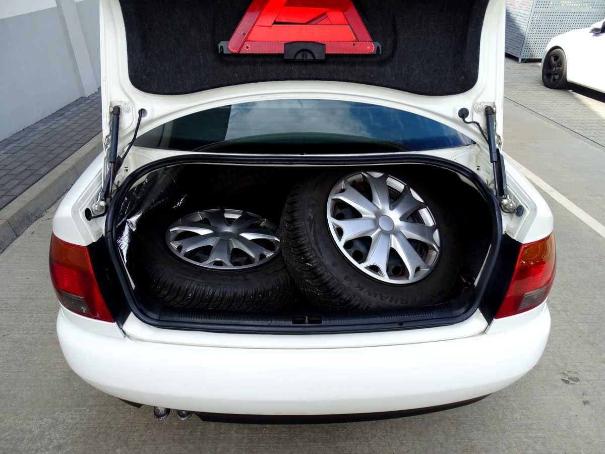 1.9 TDI**90 KM**Stara pompa**2 kpl kół**Duży serwis**Stan bdb