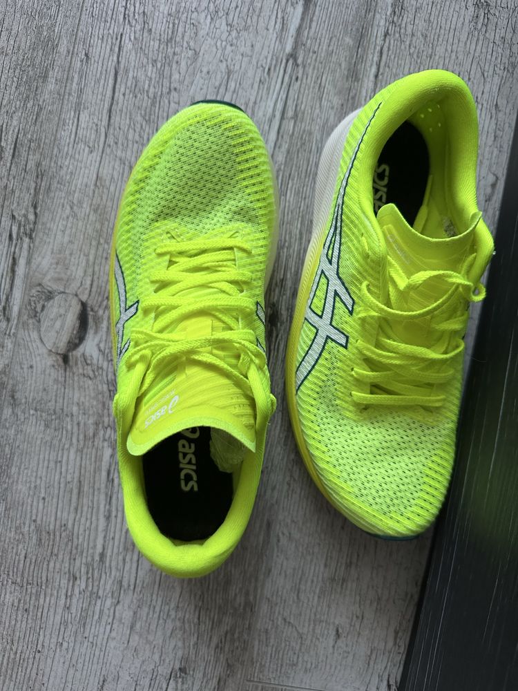 Кросівки жіночі Asics Magic Speed 2 Running Shoes Green