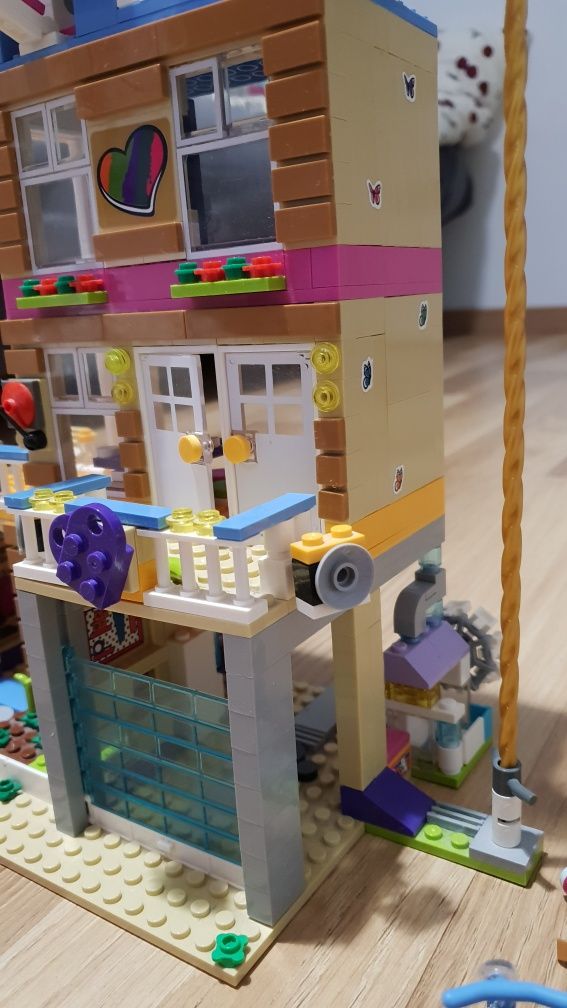 Klocki kompatybilne z Lego Friends Dom przyjaźni