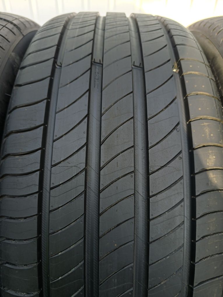 Nowe 2024 r za 55% ceny 235/50R19 103V XL Michelin Primacy 4