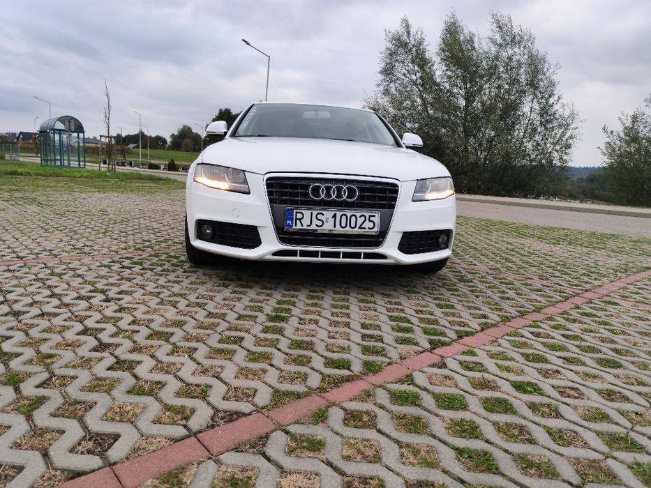 Audi a4 b8 2.0T 180km bezź wady olejowej ! Czytaj opis