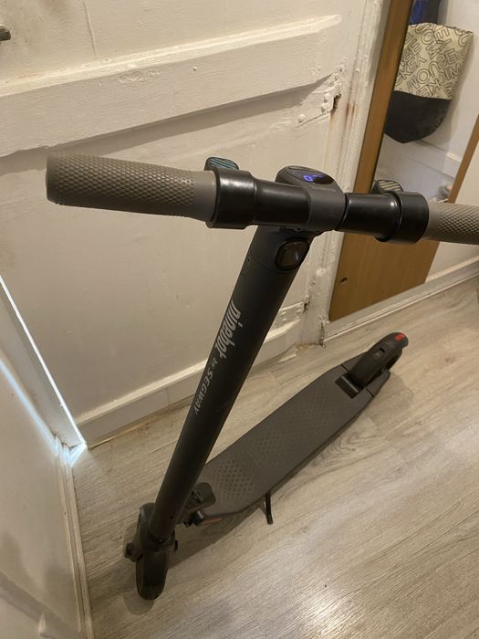 Trotinete Ninebot by Segway ES2 em ótimo estado – Pronta a usar!