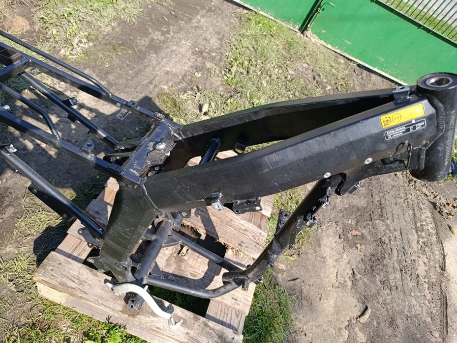 Rama z dokumentami Malaguti xtm 125 Aprilia SX papiery papierami A4