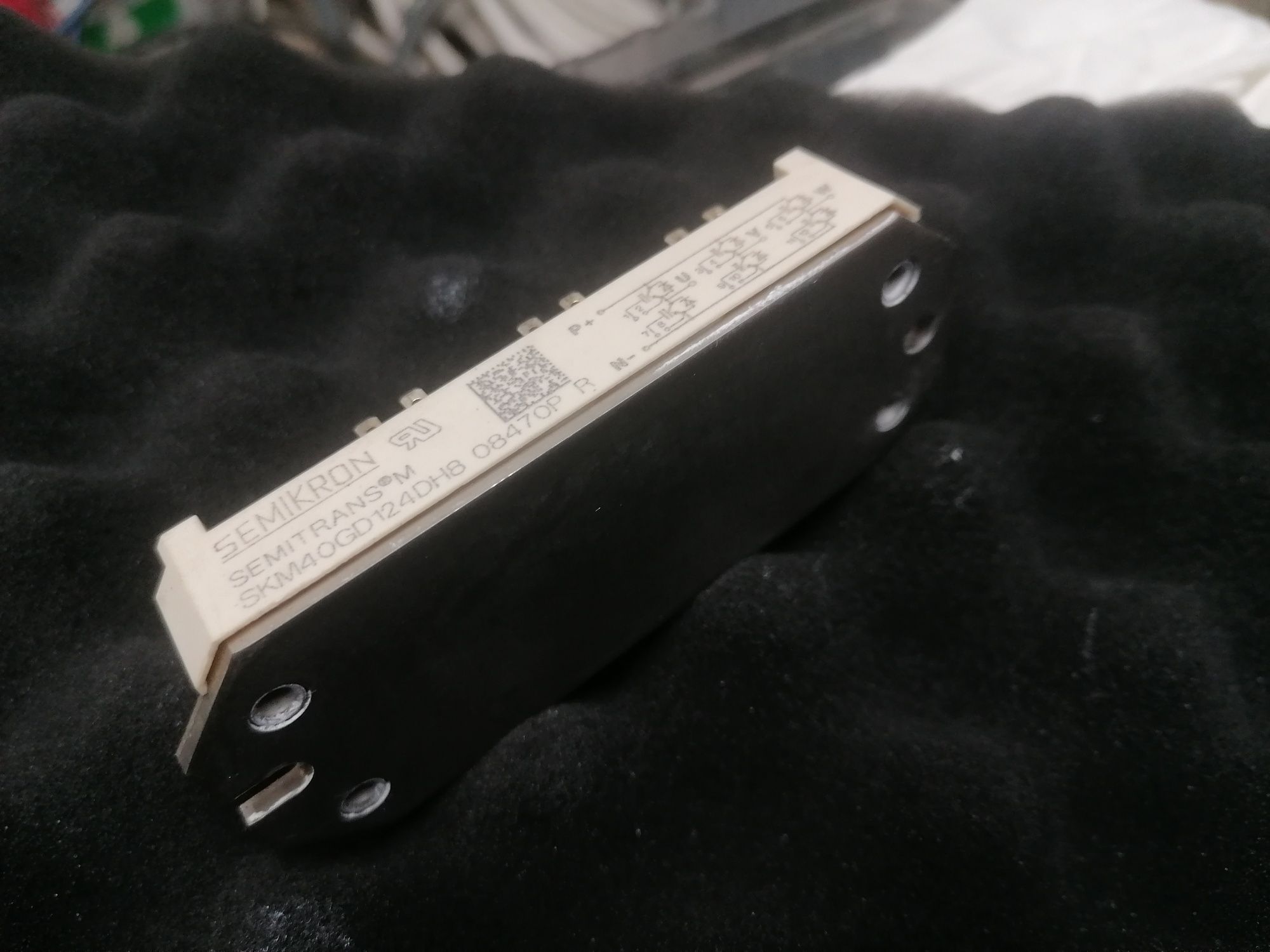 Semikron SKM40GD124DH8 moduł IGBT o niskich stratach.