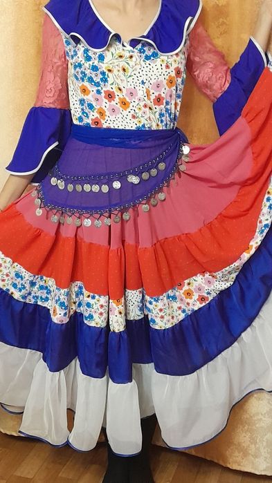 Циганський костюм (сукня)