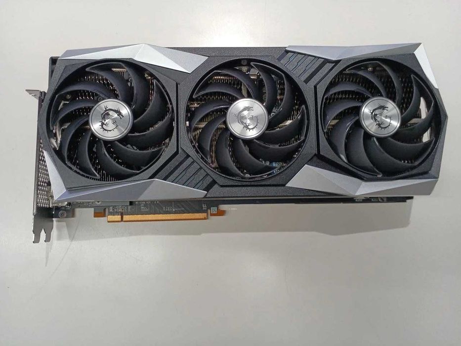 AMD Radeon RX 6900 XT 16 GB GDDR6 - Відеокарта