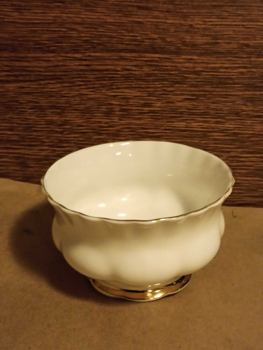 Zestaw porcelany Royal Albert Val d'Or Cukiernica+Mlecznik+Tacka