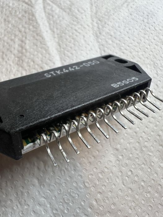 Hybryda STK442-050 wzmacniacz mocy
