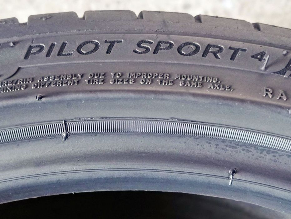Шини літні R18 225/40 Michelin Pilot Sport 4