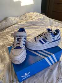 Buty Adidas triple platforum low