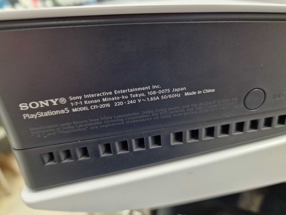 Konsola PS5 Slim Playstation 5 Slim 1TB z napędem/ + 2 pady + 5 gier