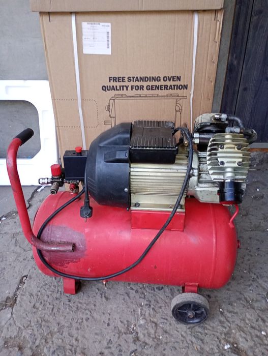 Продам воздушный компрессор двух целиндров