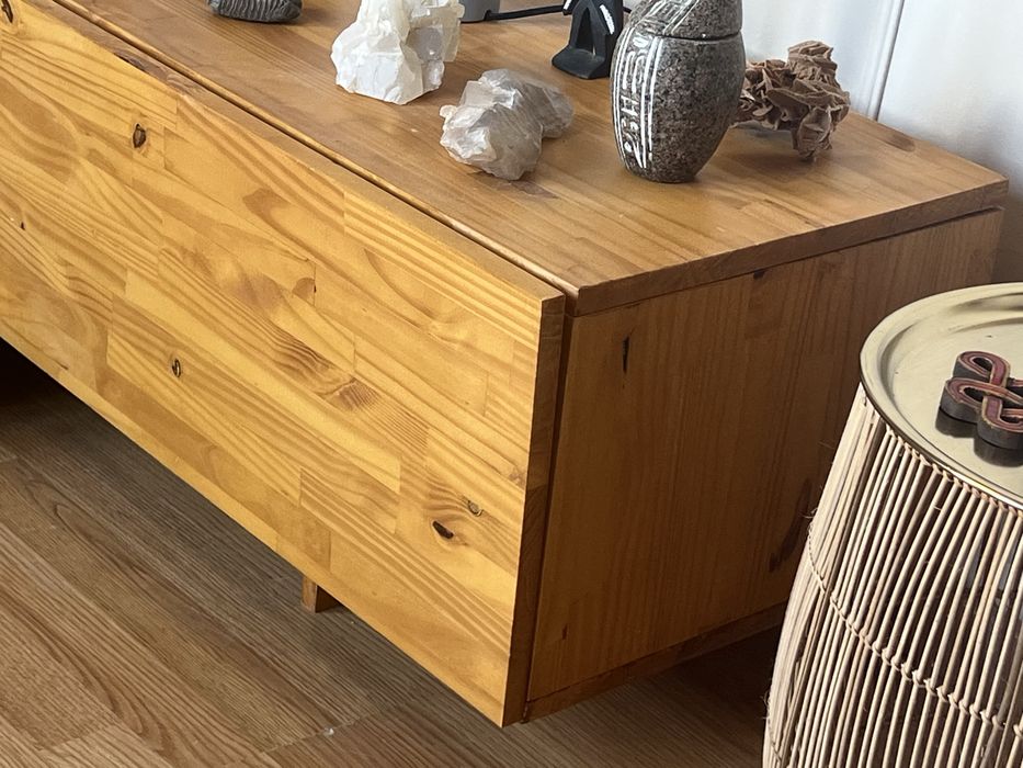 Móvel TV madeira maciça em pinho