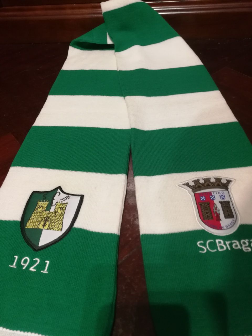 Cachecol do S C Braga primeiro símbolo