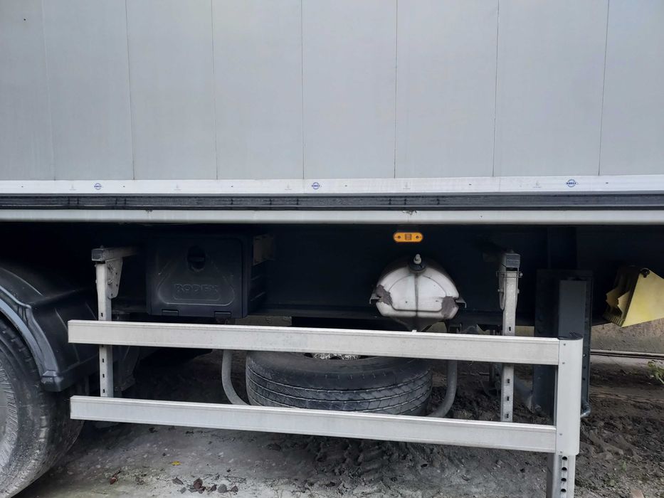 Naczepa Bodex KIS3B rok prod 2019, poj. 45m3, 2 szybry, 1 właściciel