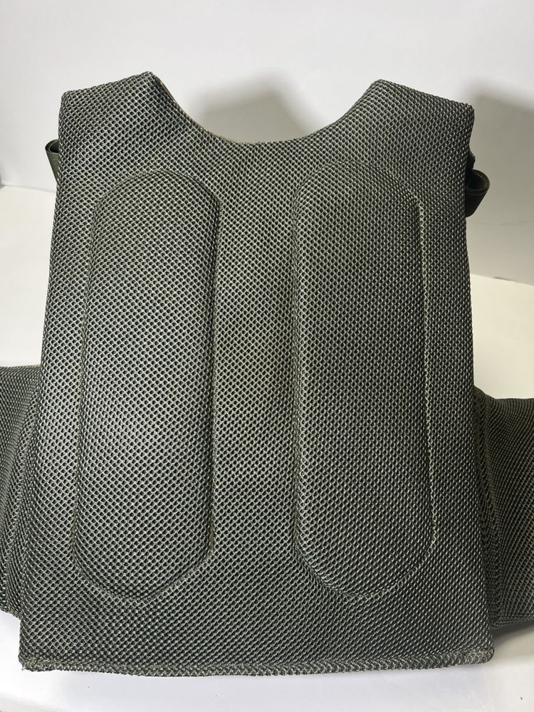 Плитоноска в 3-х кольрах, 4 скиди, кишені під балістику Cordura 1000D.