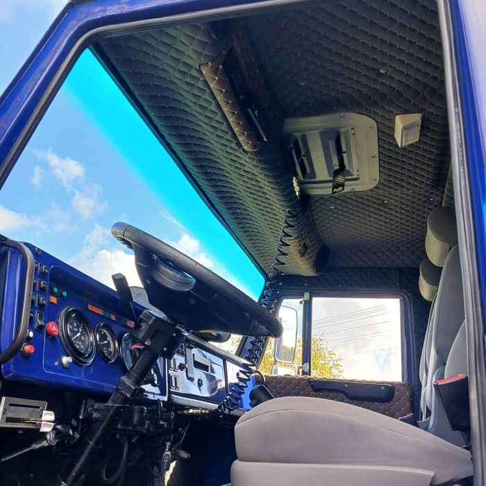 Вантажні автомобілі