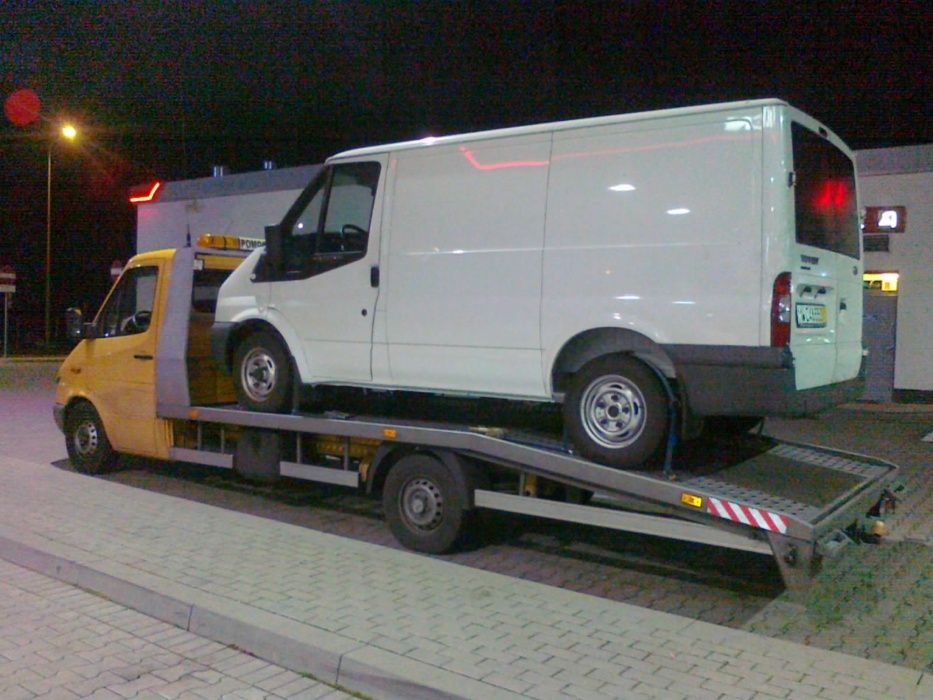 Pomoc drogowa 24H Laweta Transport aut z  Niemiec Berlin Hamburg Brema