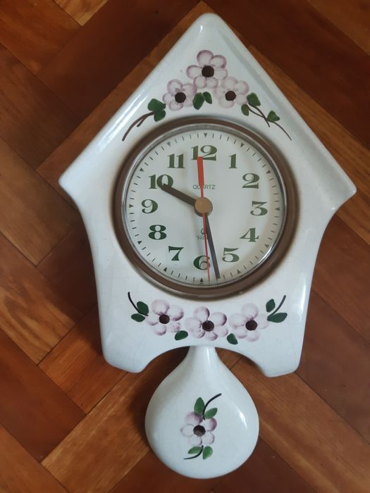 Zegar kuchenny z wahadłem