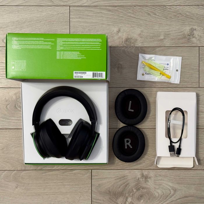 Бездротова гарнітура Microsoft Xbox Wireless Headset (Black)