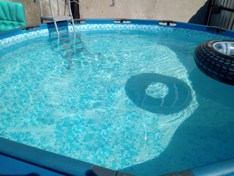 Продам каркасный бассейн 3.66 на 133