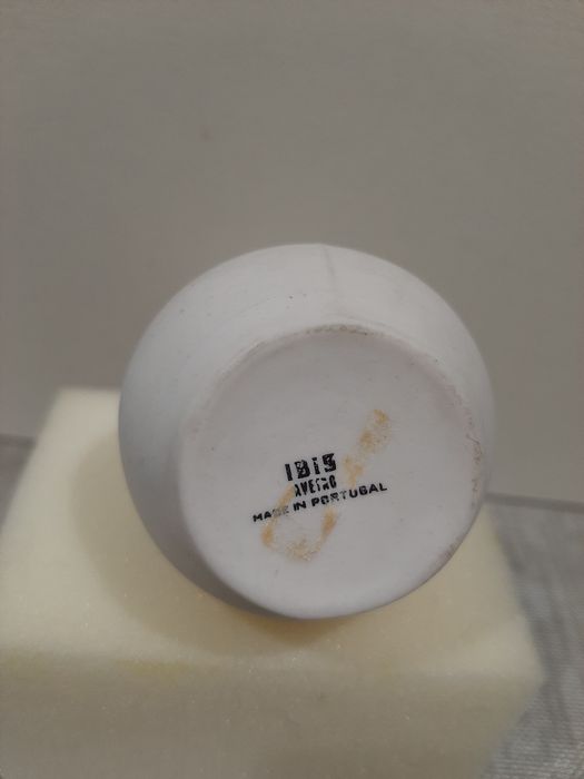 Peça em Porcelana Ibis Aveiro