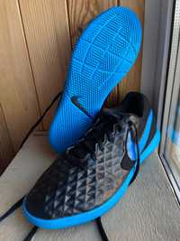 Nike футзалки 37,5 розмір бампи 23,5 см сороконожки бутси буци