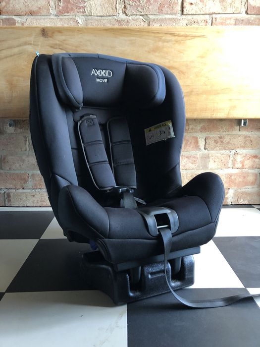 Fotelik samochodowy Axkid Move 9-25 kg