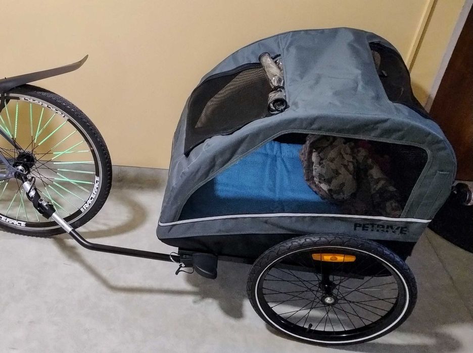 przyczepka rowerowa dla psa psów kota Petrive