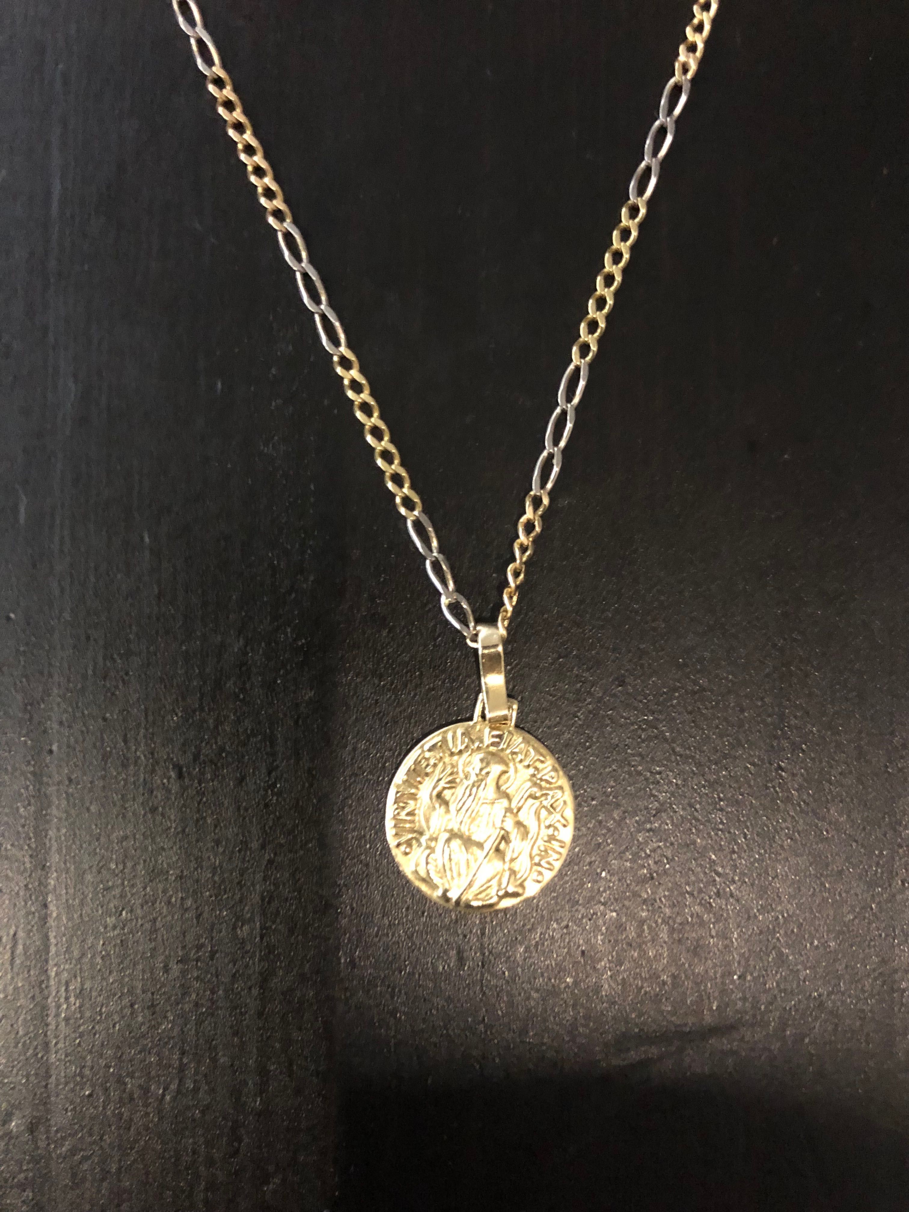Corrente de ouro amarelo e ouro branco 18k  7,9g