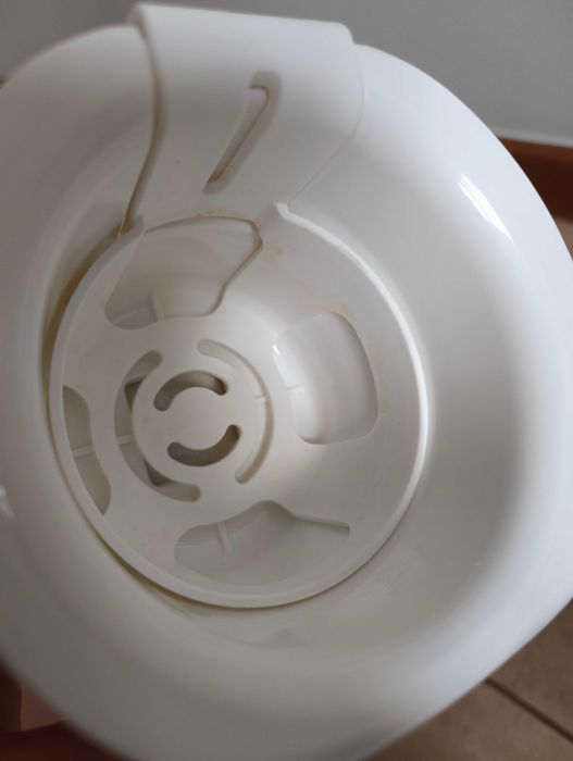 podgrzewacz do butelek dla niemowląt Chicco Home w kolorze białym