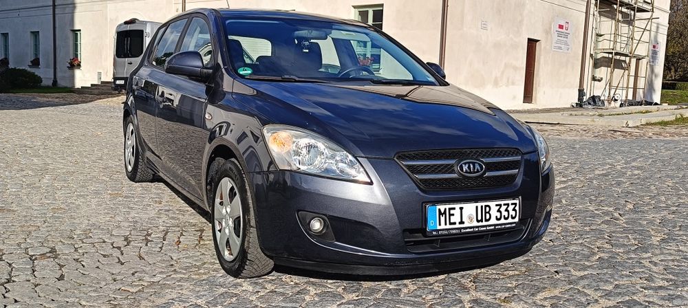 Bezwypadkowa KIA Cee'd .Zadbana