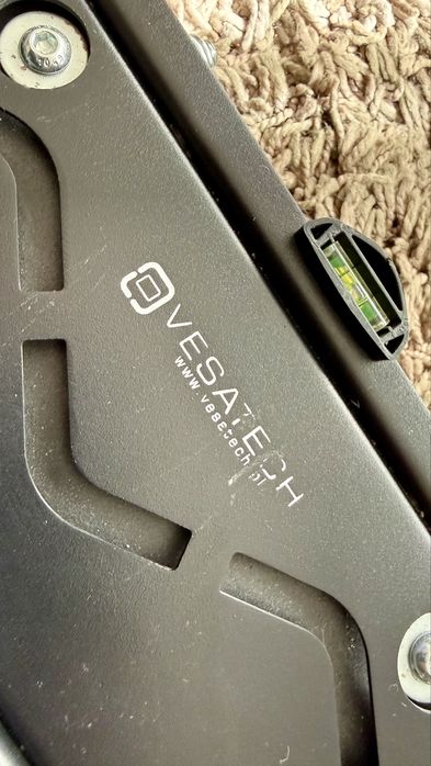 Wieszak uchwyt do telewizora Vesatech