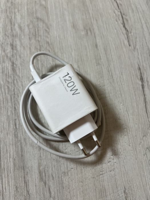 ПРОДАМ новий телефон Redmi Note 13 Pro + 5G на 256 gb