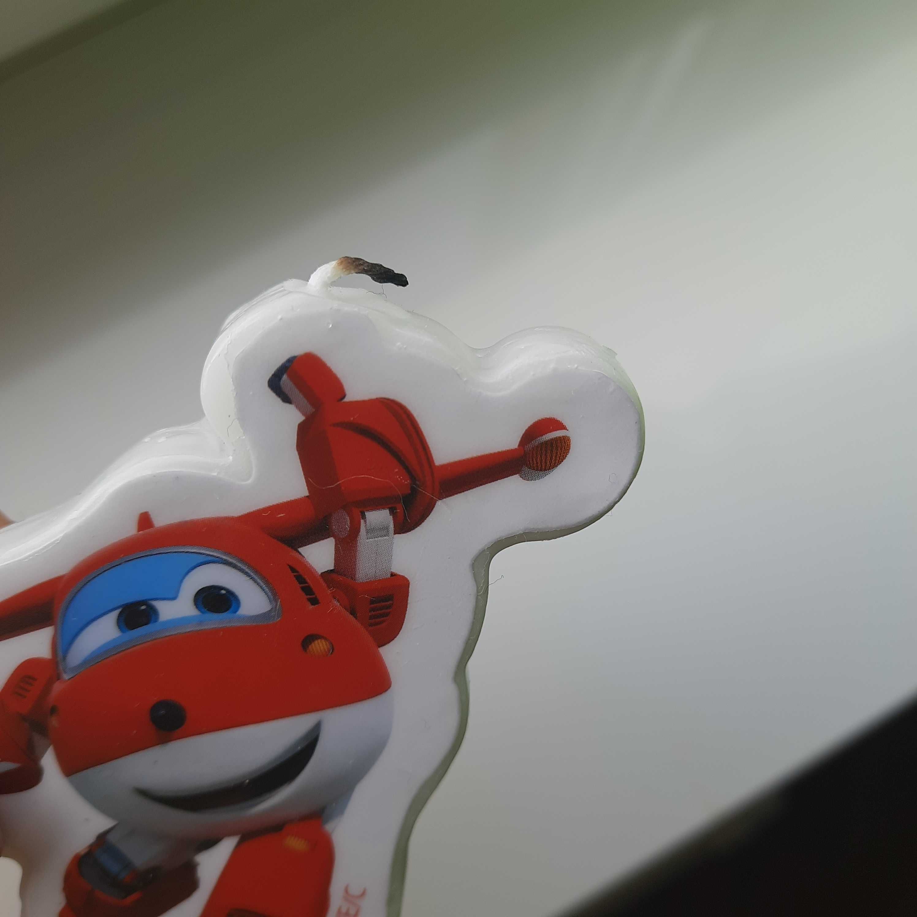 Swieczka na tort super wings