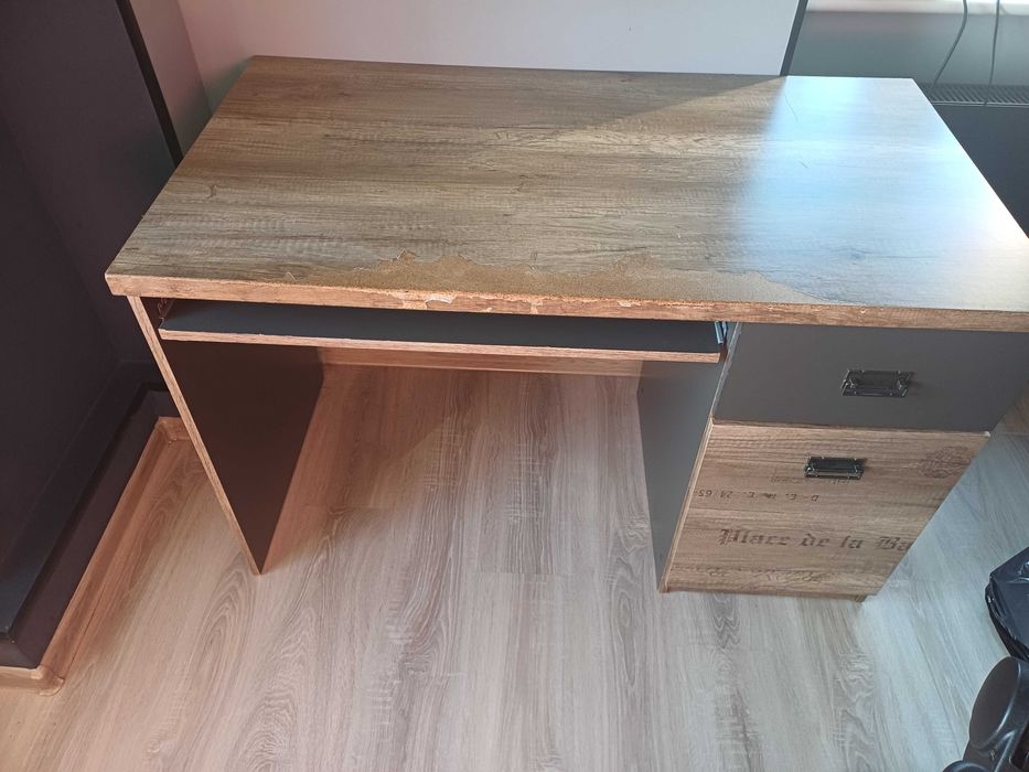 Sprzedam biurko stan dobry