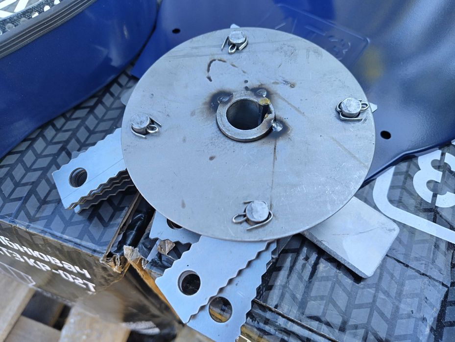 ДКУ Млин млинок на зерно без электродвигатель під 1.1-2.5 квт